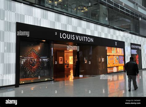 Louis Vuitton duty free shop